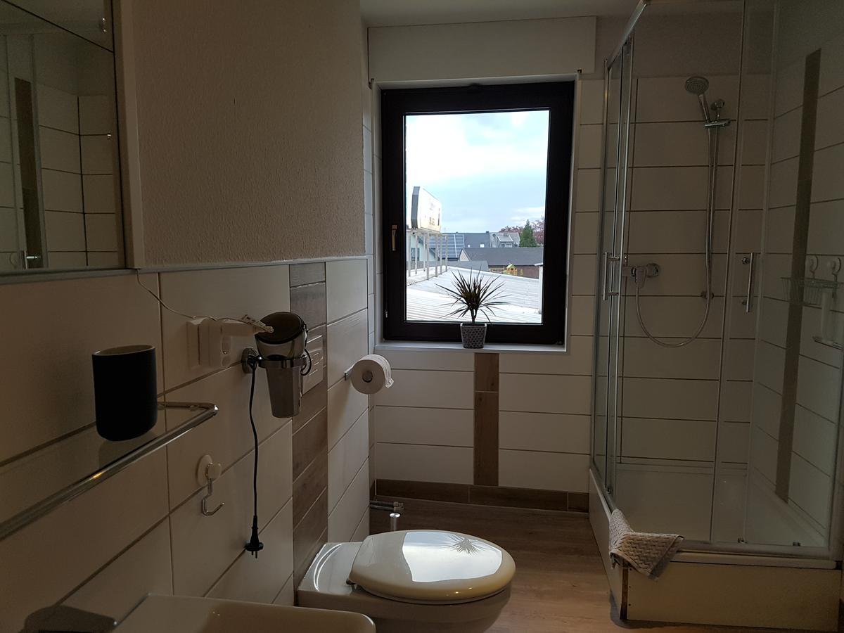 Landgasthof Schaenzer Voerde Exteriér fotografie